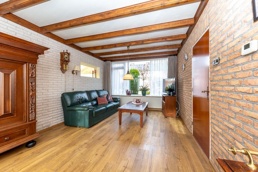Woonkamer Gendringen https://www.molenaarvastgoedstyling.nl/wp-content/uploads/2021/11/Woonkamer-Gendringen.jpg